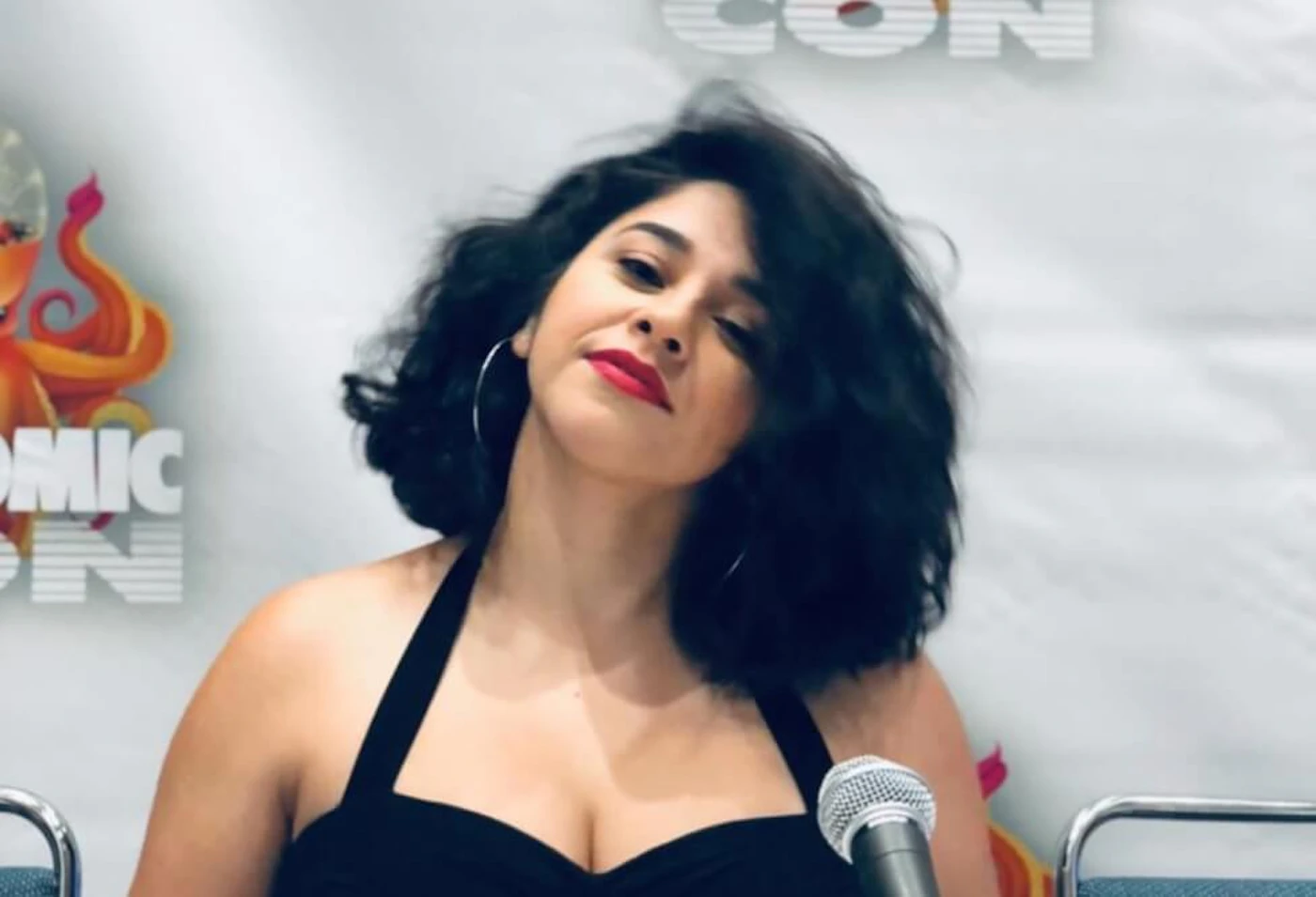 Actress Noemí González said, "It is easy to be hopeless, but now more than ever we need to feel empowered." Noemí-González