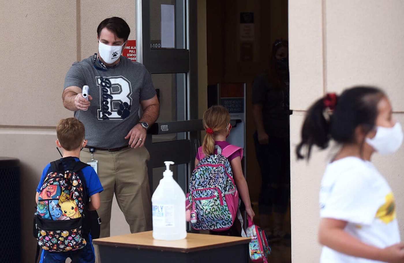 Students return to schools in Florida. Photo by Paul Hennessy/NurPhoto via Getty Images.