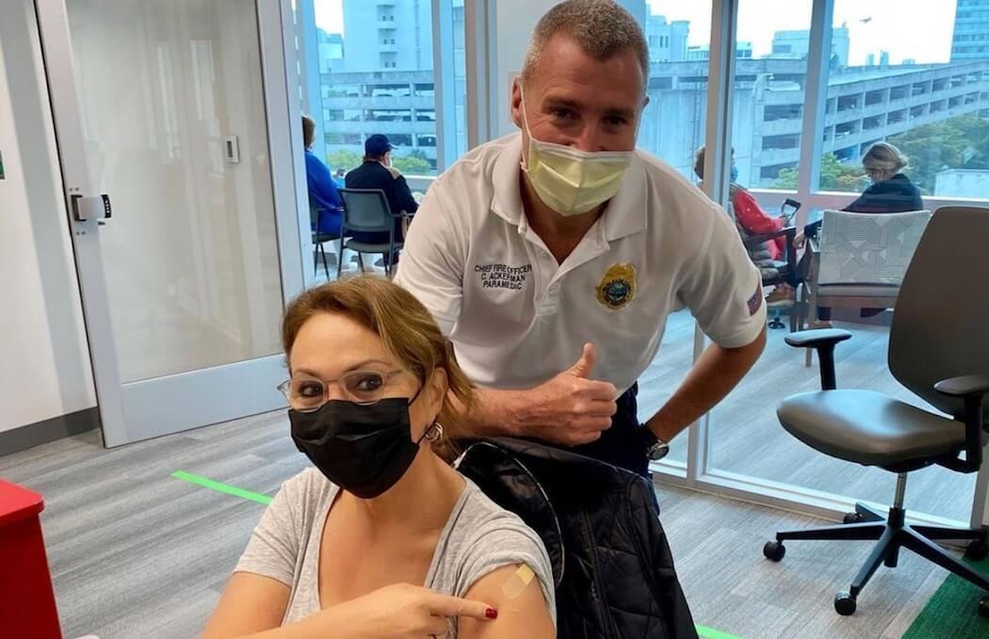 María Elena Salinas received the Covid-19 vaccine in Miami, Florida. maría-elena-salinas