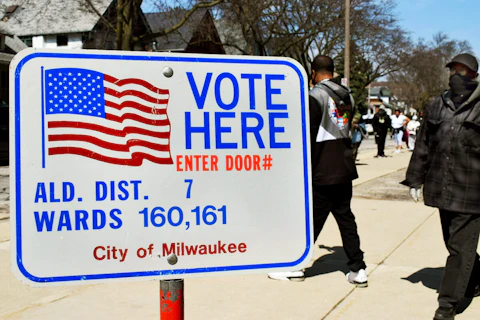 Washington High School was one of only five Milwaukee polling places open on April 7, 2020. (Photo by Jonathon Sadowski)