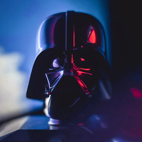 Darth Vader helmet (https://www.pexels.com/photo/black-and-red-star-wars-helmet-4310574/)