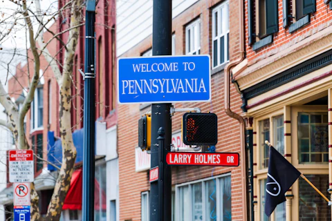 A "Welcome to Pennsylvania" sign in downtown Easton. (Shutterstock/Andriy Blokhin)